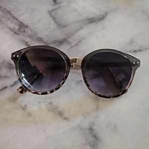 Free People Round Tortoise Sunglasses